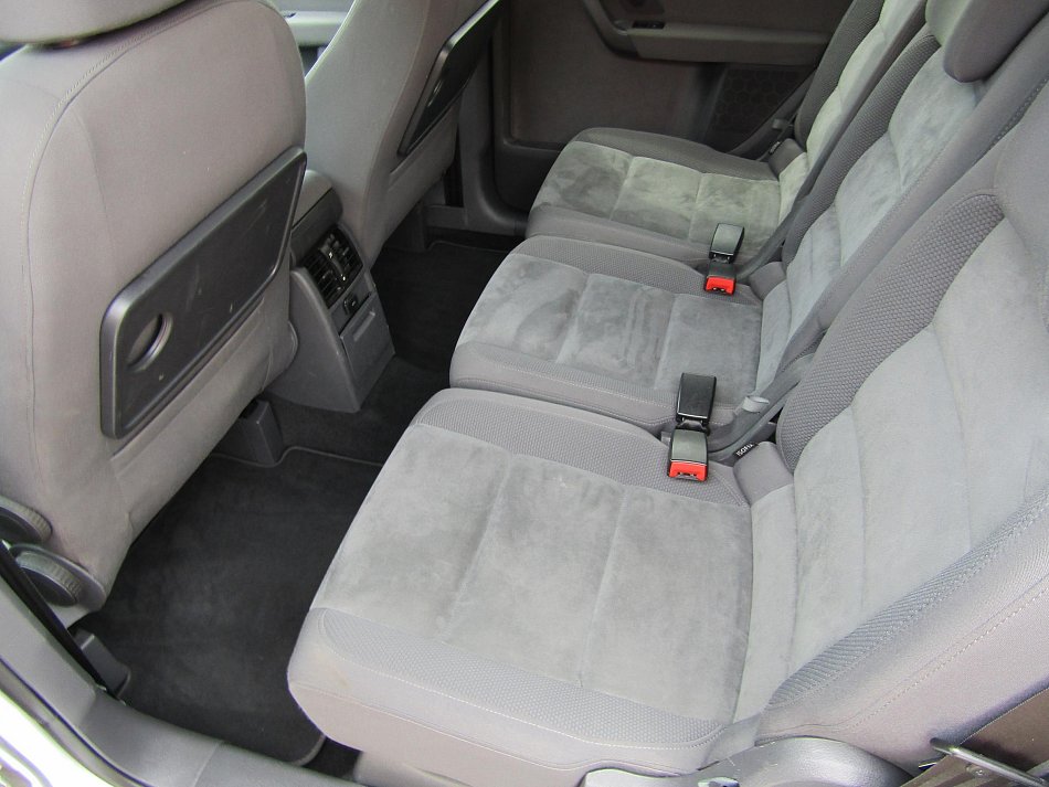 Volkswagen Touran 1.4 TSi 