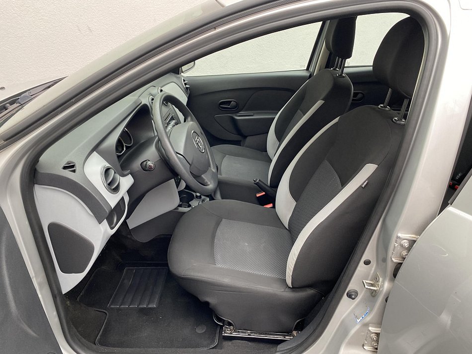 Dacia Sandero 1.2i 