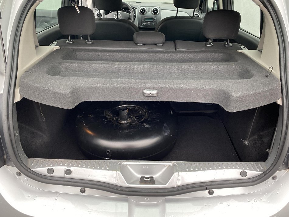 Dacia Sandero 1.2i 
