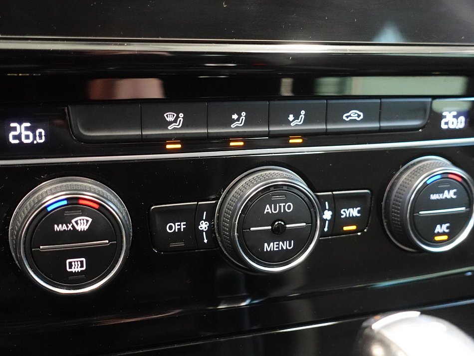 Volkswagen Golf 1.6 TDi R-Line