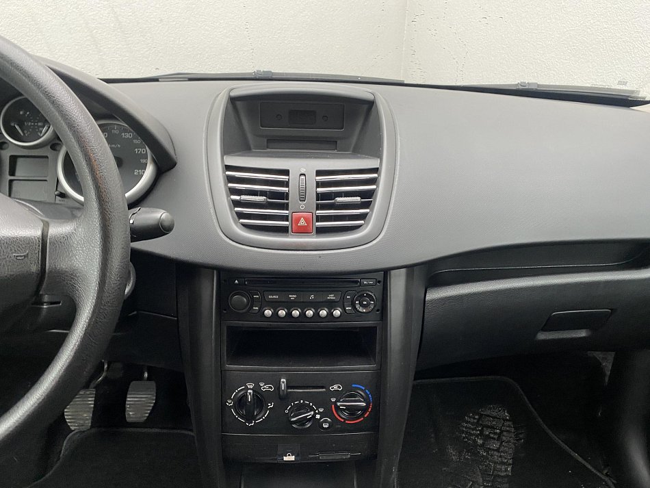 Peugeot 207 1.4 i 