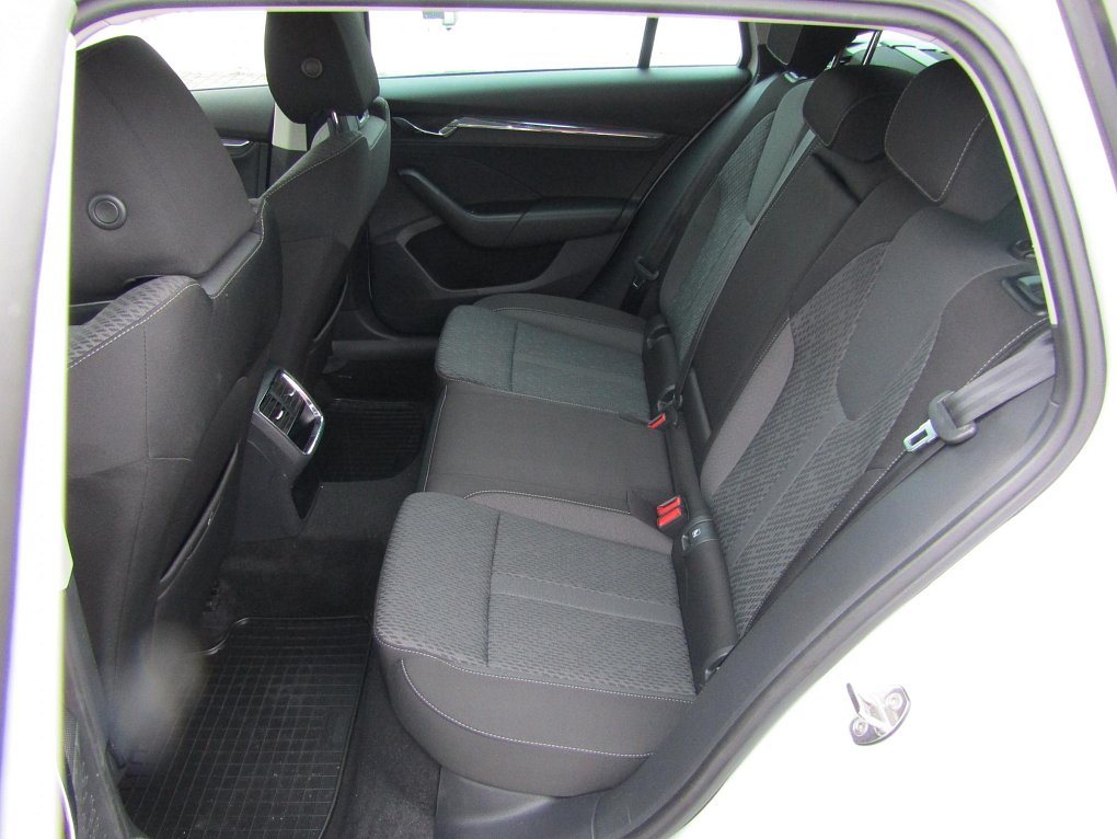 Škoda Octavia IV 2.0TDi Style