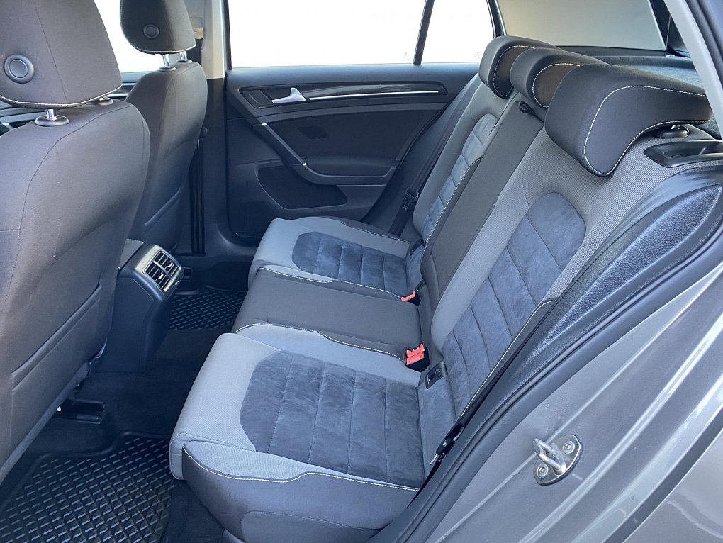 Volkswagen Golf 1.4 TSI 