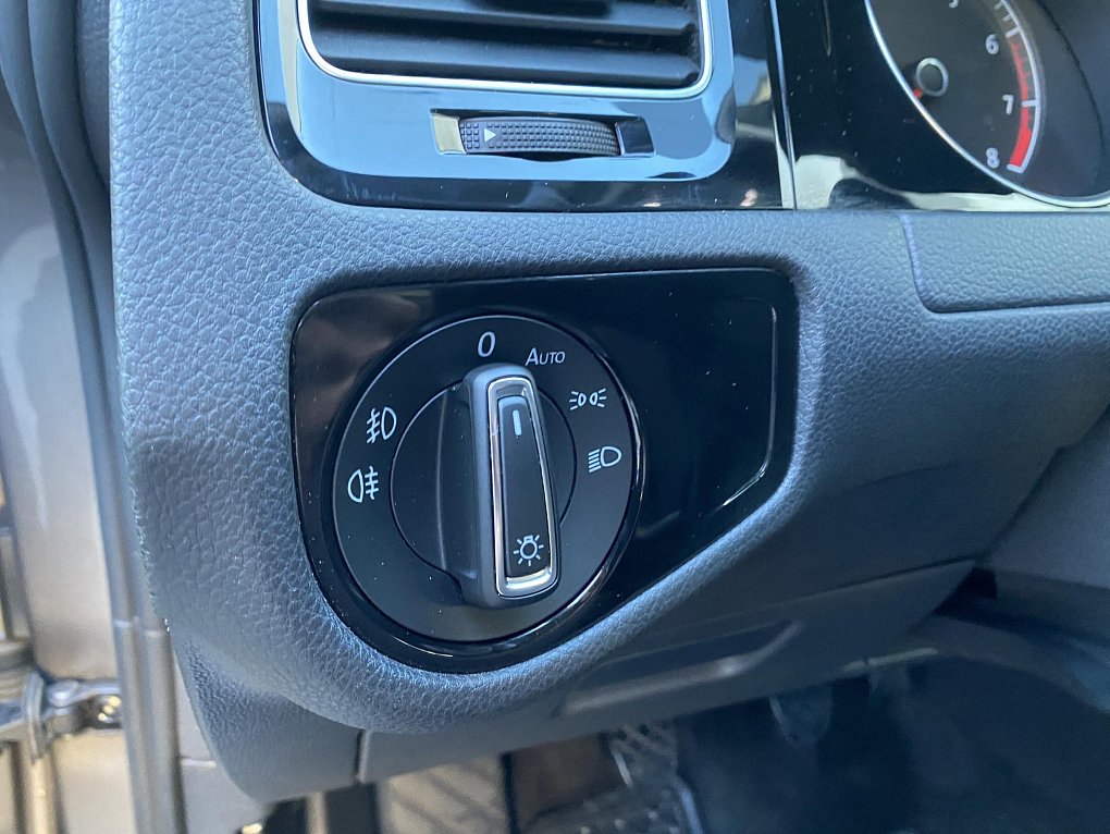 Volkswagen Golf 1.4 TSI 