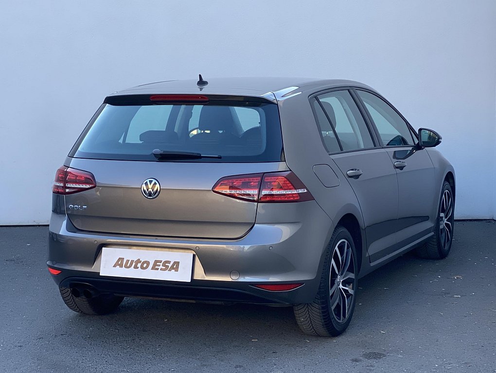Volkswagen Golf 1.4 TSI 