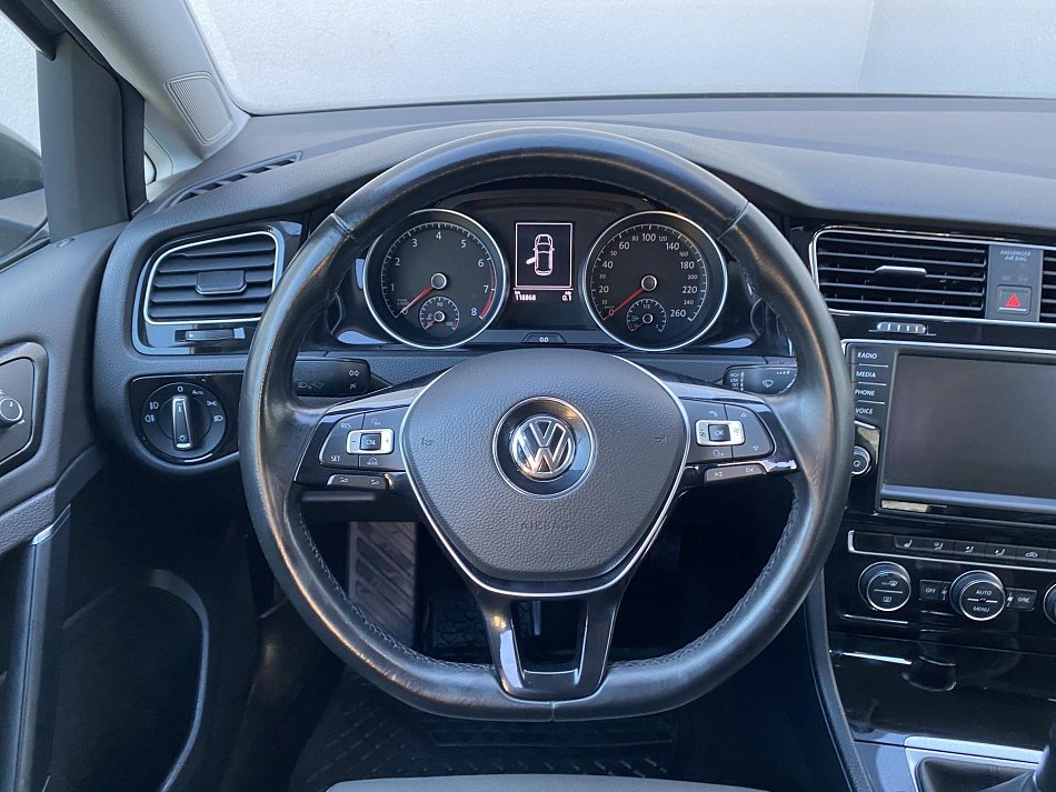 Volkswagen Golf 1.4 TSI 