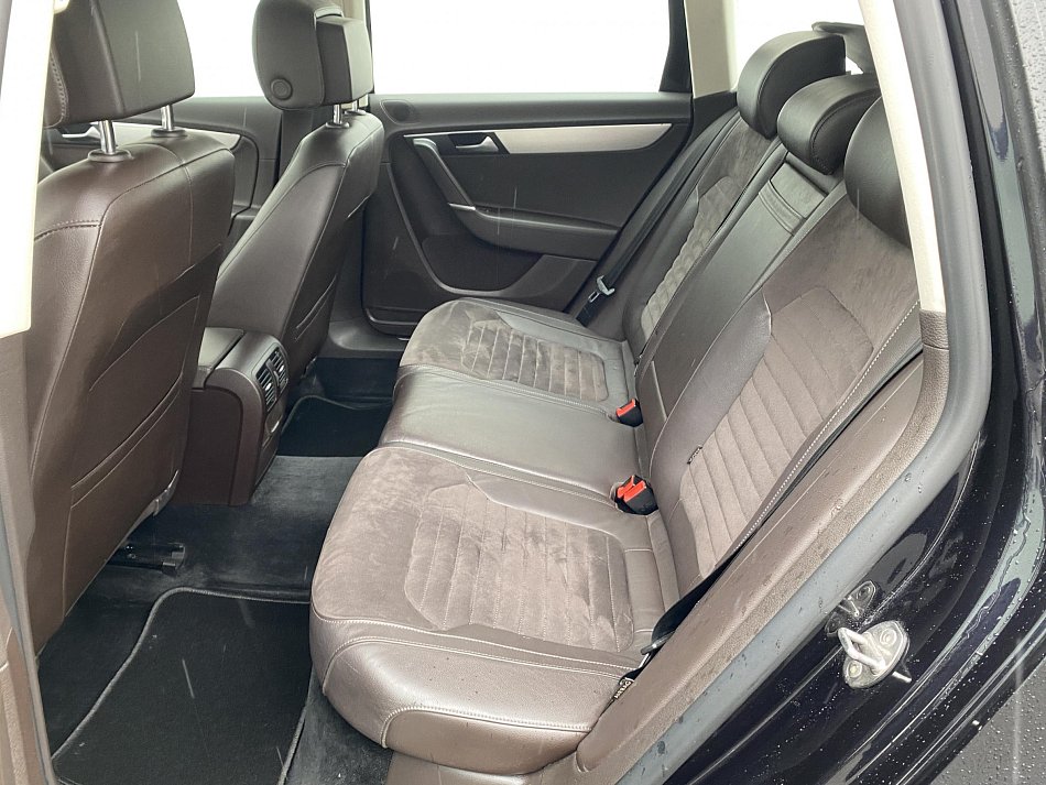 Volkswagen Passat 2.0TSi Highline