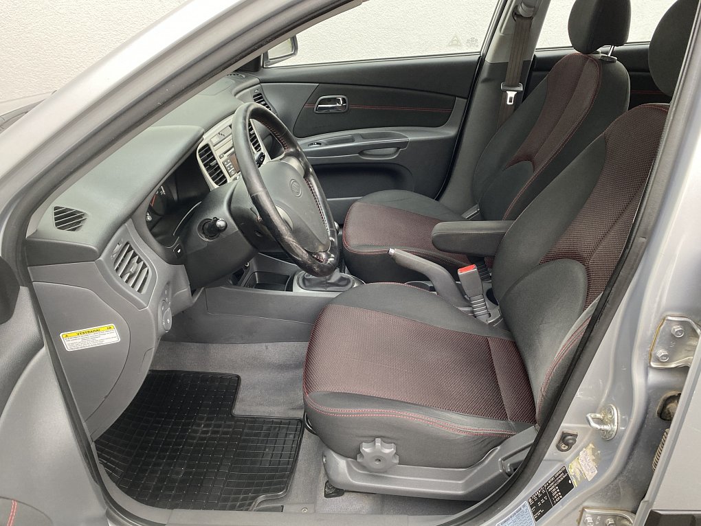 Kia Rio 1.4i 16V 
