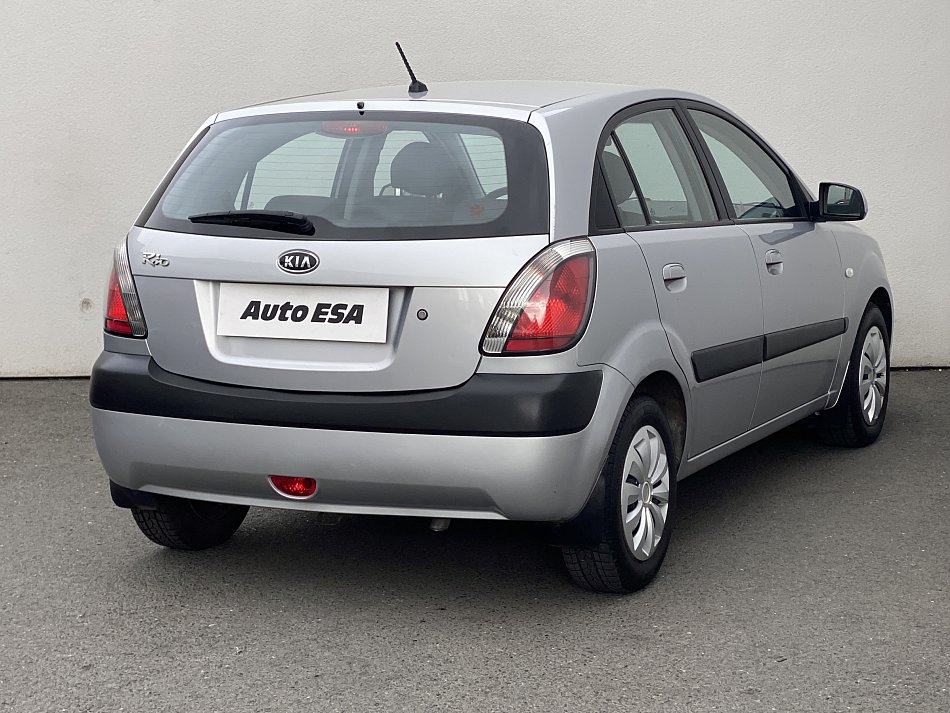 Kia Rio 1.4i 16V 