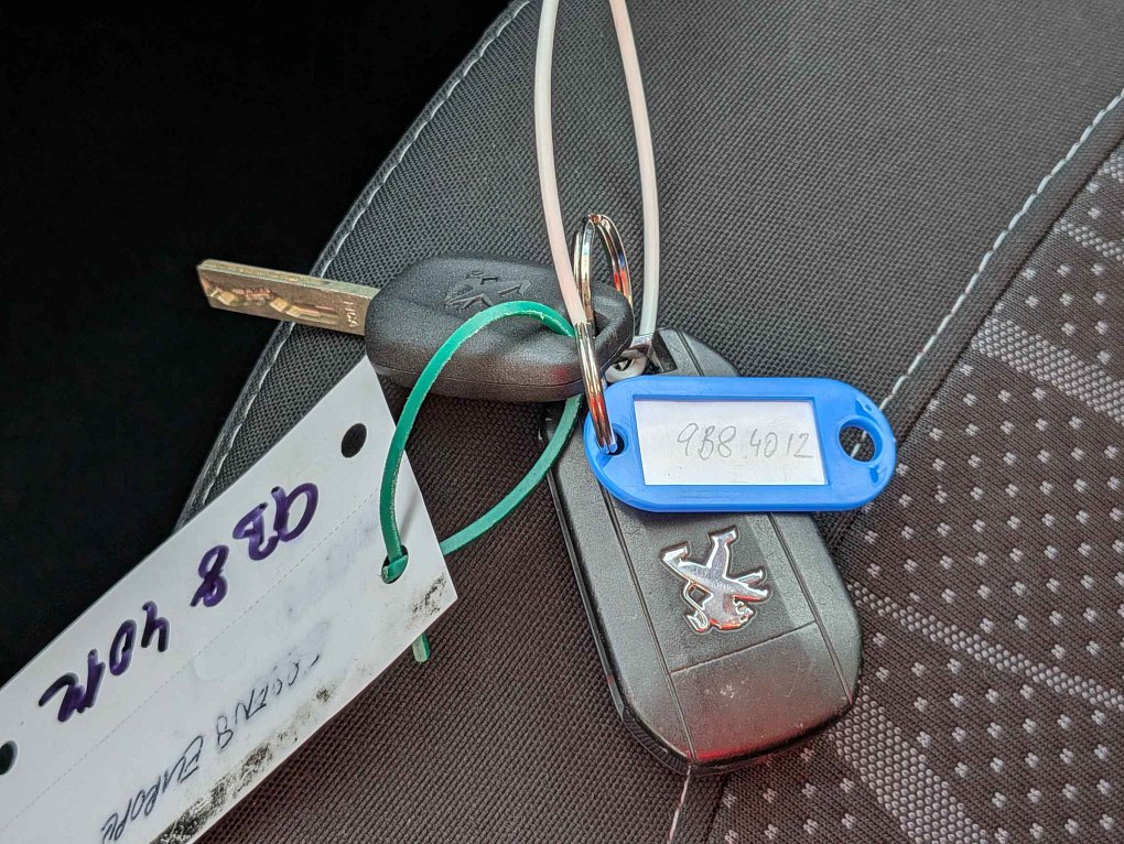 Peugeot 208 1.2 PT 