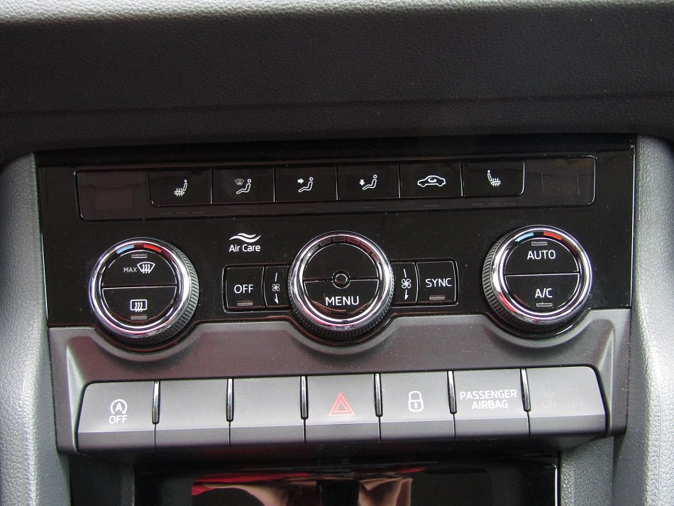 Škoda Karoq 1.5TSi Ambition