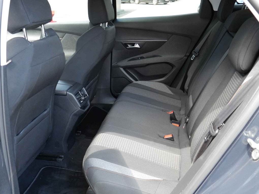 Peugeot 3008 1.2 PT Active