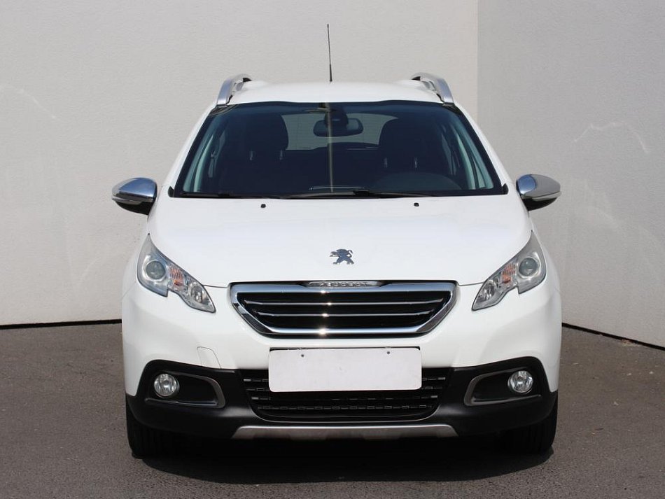 Peugeot 2008 1.2i 
