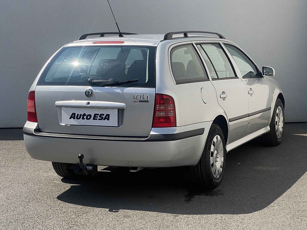 Škoda Octavia 1.6 16V Tour