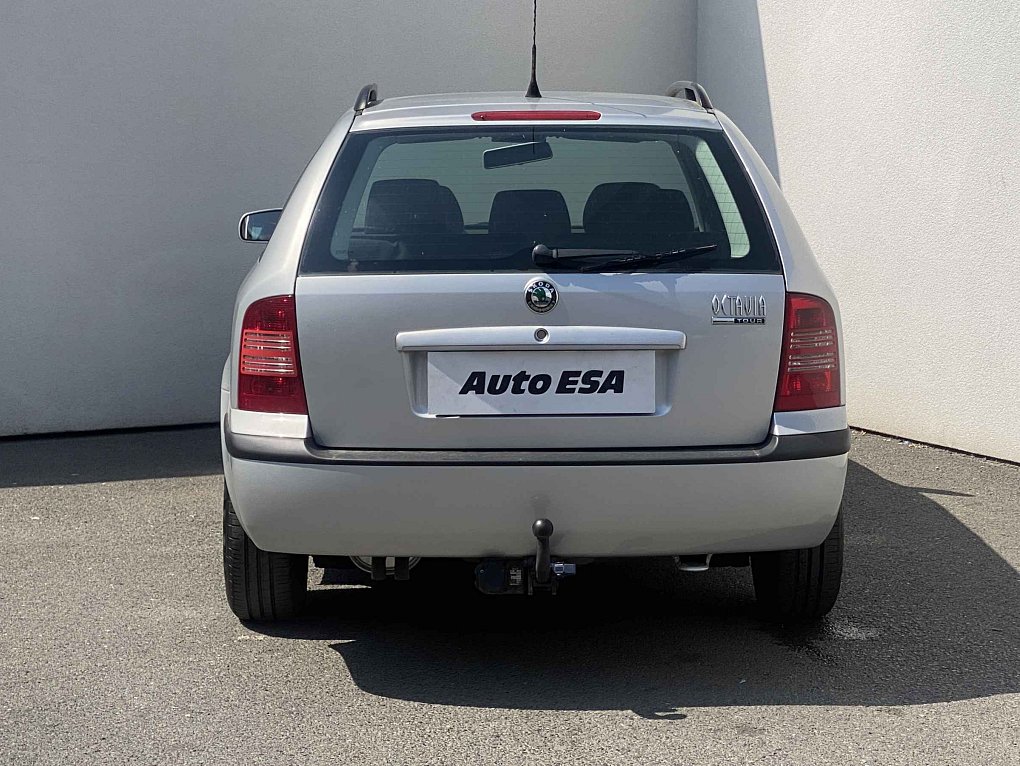 Škoda Octavia 1.6 16V Tour