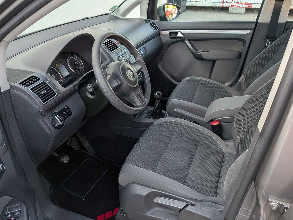 Volkswagen Touran 2.0TDi 