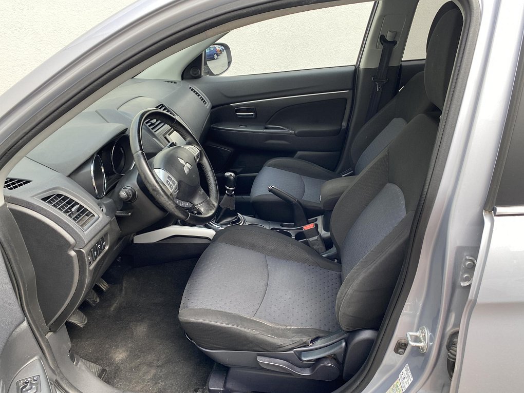 Mitsubishi ASX 1.8 DI-D 