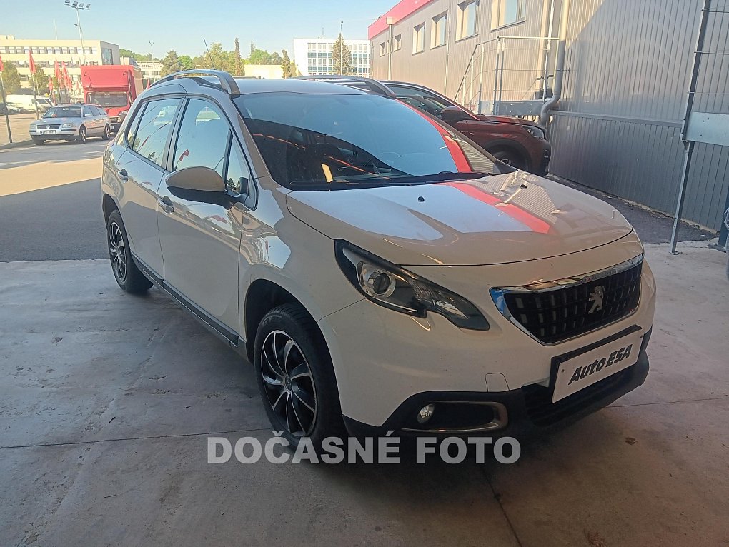 Peugeot 2008 1.2 PT 