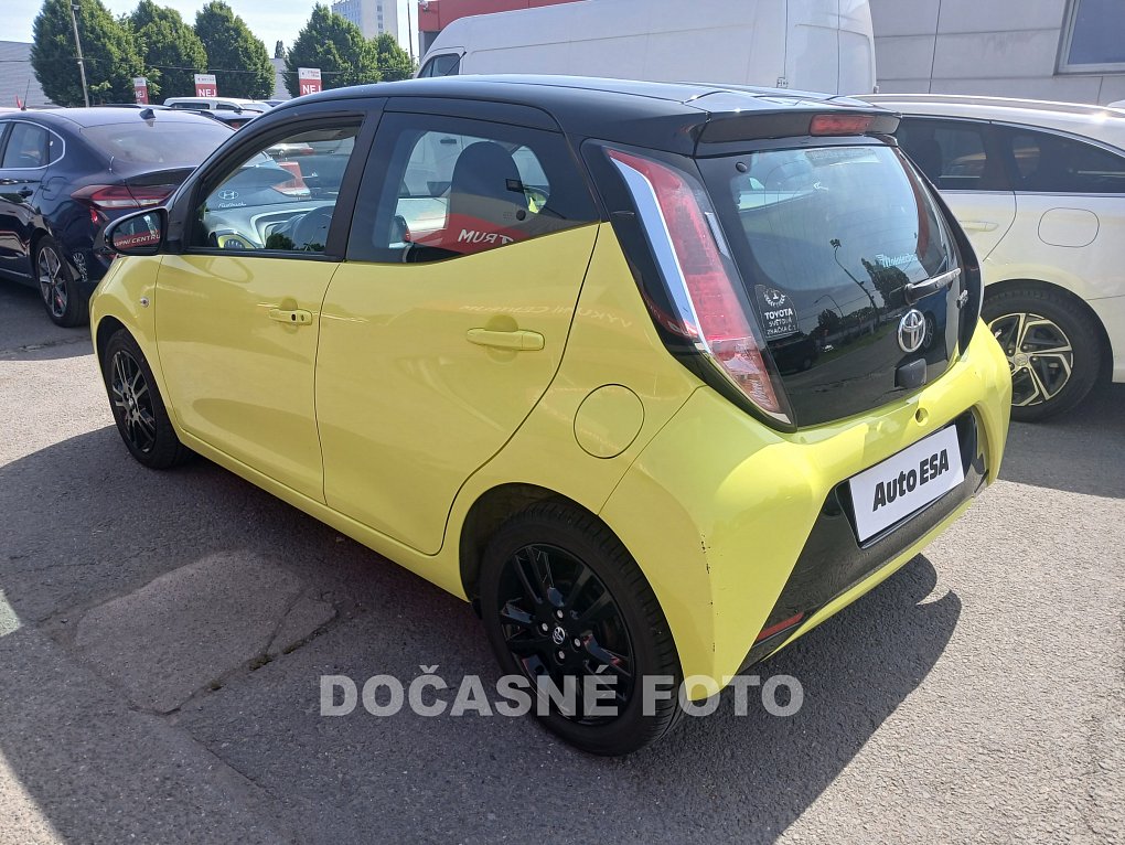 Toyota Aygo 1.0i 