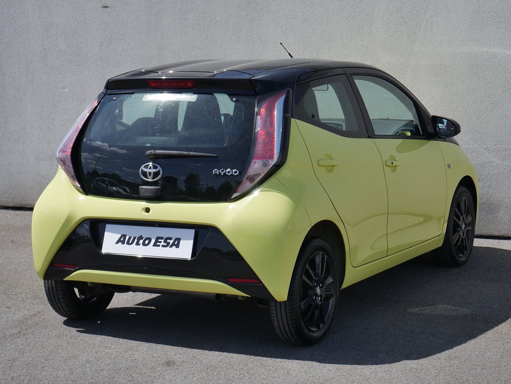 Toyota Aygo 1.0i 