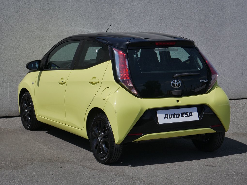 Toyota Aygo 1.0i 
