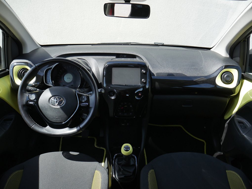 Toyota Aygo 1.0i 