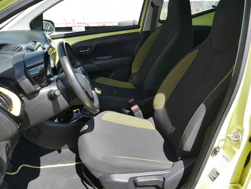 Toyota Aygo 1.0i 