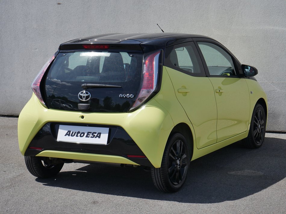 Toyota Aygo 1.0i 