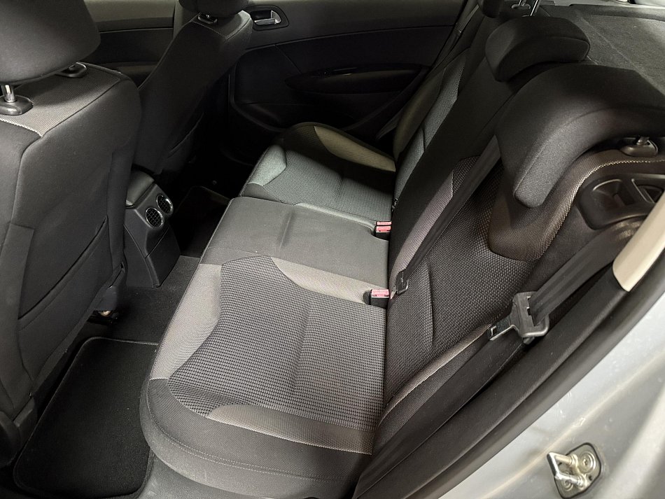Peugeot 308 1.6i 