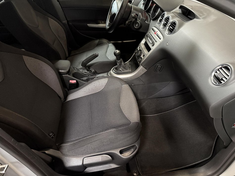 Peugeot 308 1.6i 