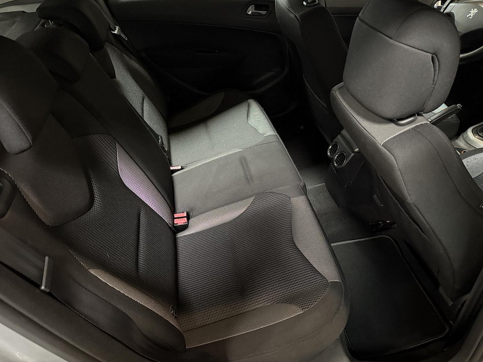 Peugeot 308 1.6i 