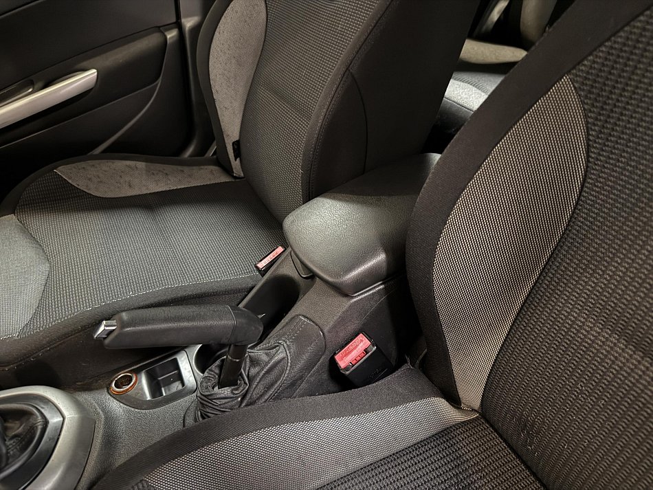 Peugeot 308 1.6i 
