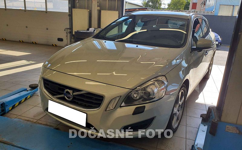 Volvo V60 2.4 D5 