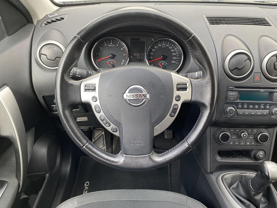 Nissan Qashqai 1.6i  7míst