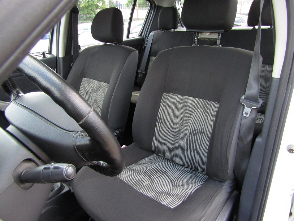 Dacia Sandero 1.2 i 