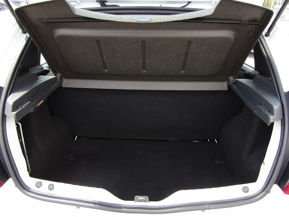 Dacia Sandero 1.2 i 