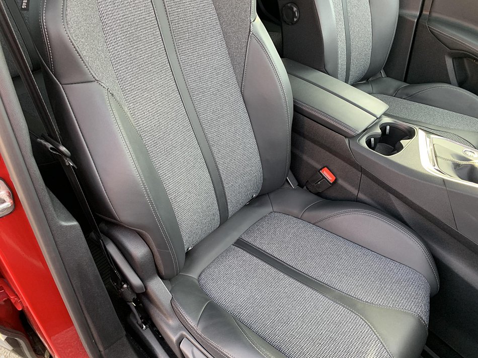 Peugeot 3008 1.2PT Allure