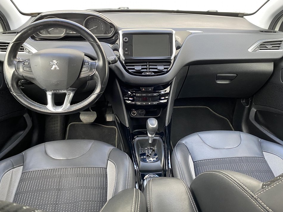 Peugeot 2008 1.2PT Allure