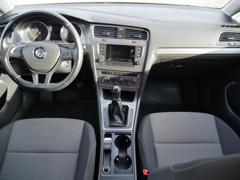 Volkswagen Golf 1.2TSI 