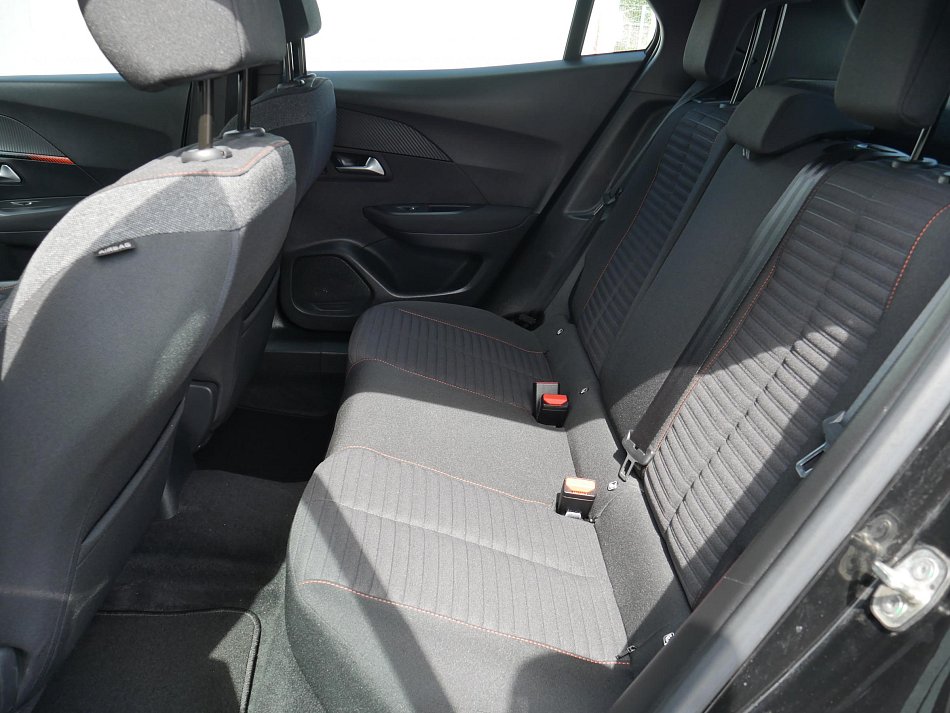 Peugeot 2008 1.2 Active