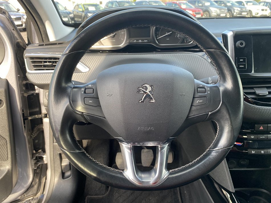Peugeot 2008 1.2 PT 