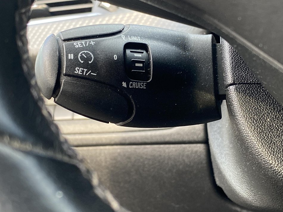 Peugeot 2008 1.2 PT 