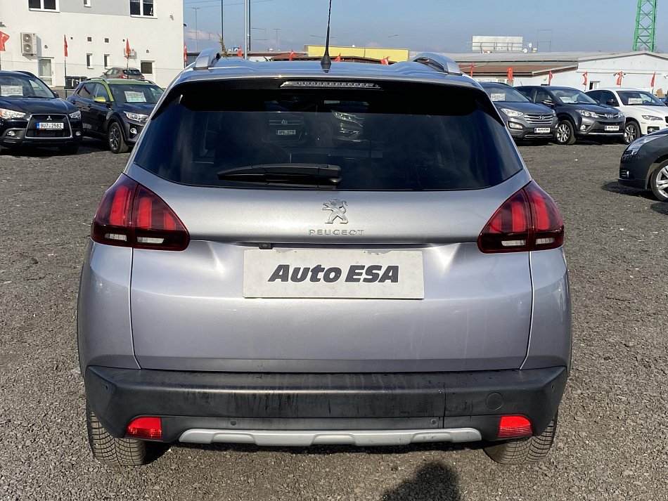 Peugeot 2008 1.2 PT 