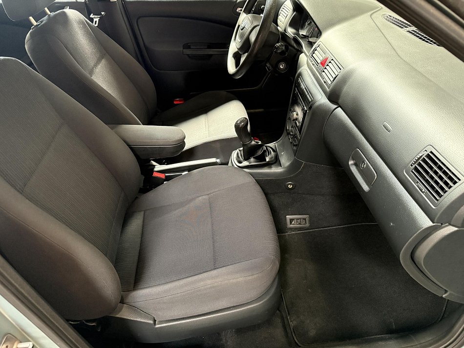 Škoda Octavia 1.6i 
