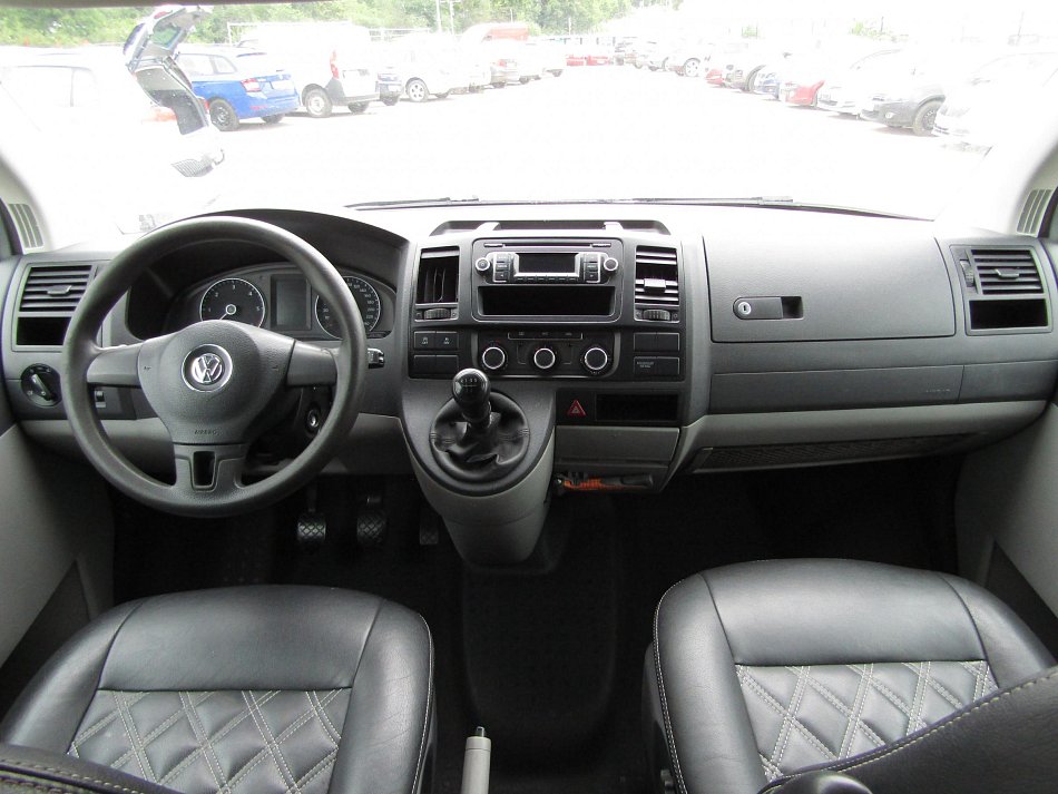 Volkswagen Transporter 2.0TDi  L2 5míst