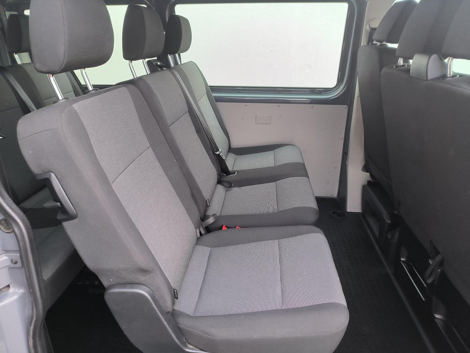 Volkswagen Transporter 2.0TDi  T6 9míst