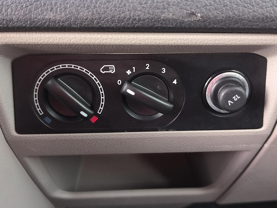 Volkswagen Transporter 2.0TDi  T6 9míst