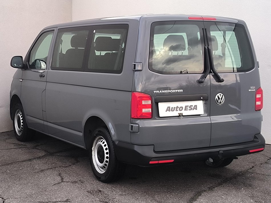 Volkswagen Transporter 2.0TDi  T6 9míst
