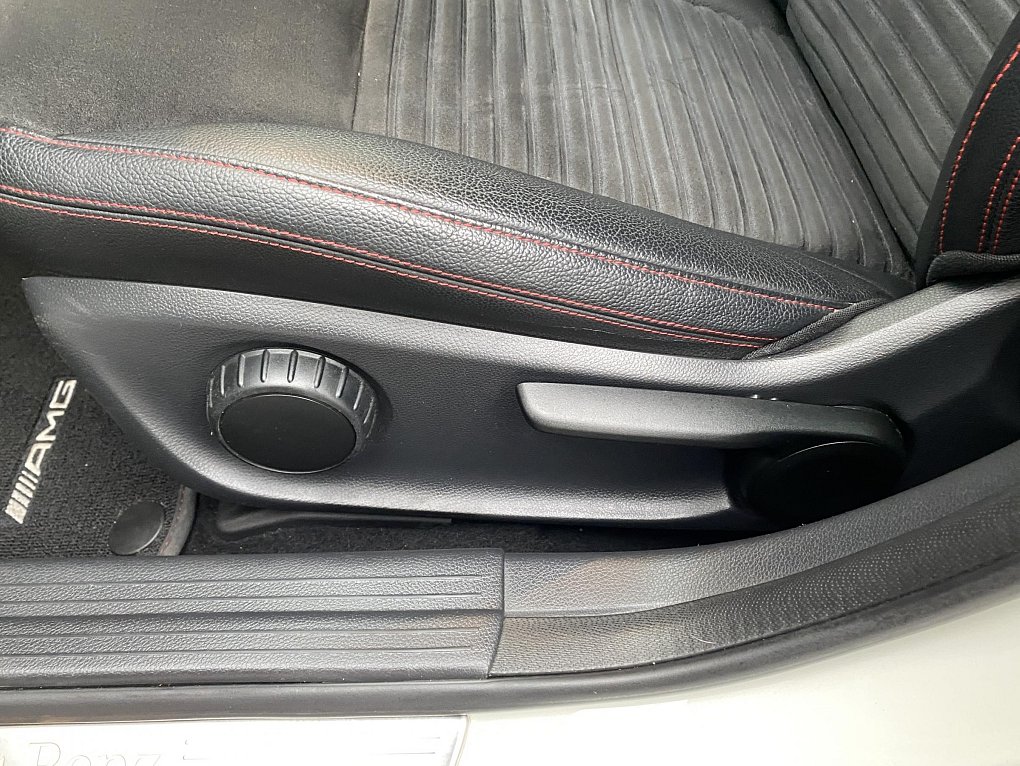 Mercedes-Benz Třída A 2.0 i  A250 AMG paket