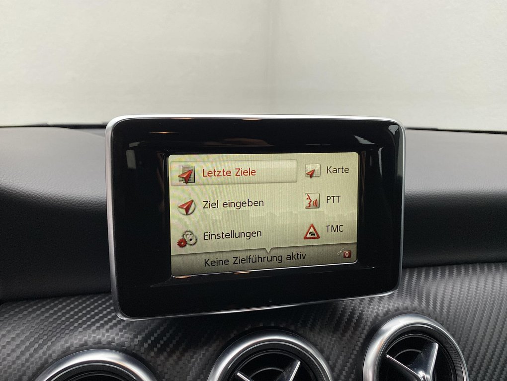 Mercedes-Benz Třída A 2.0 i  A250 AMG paket